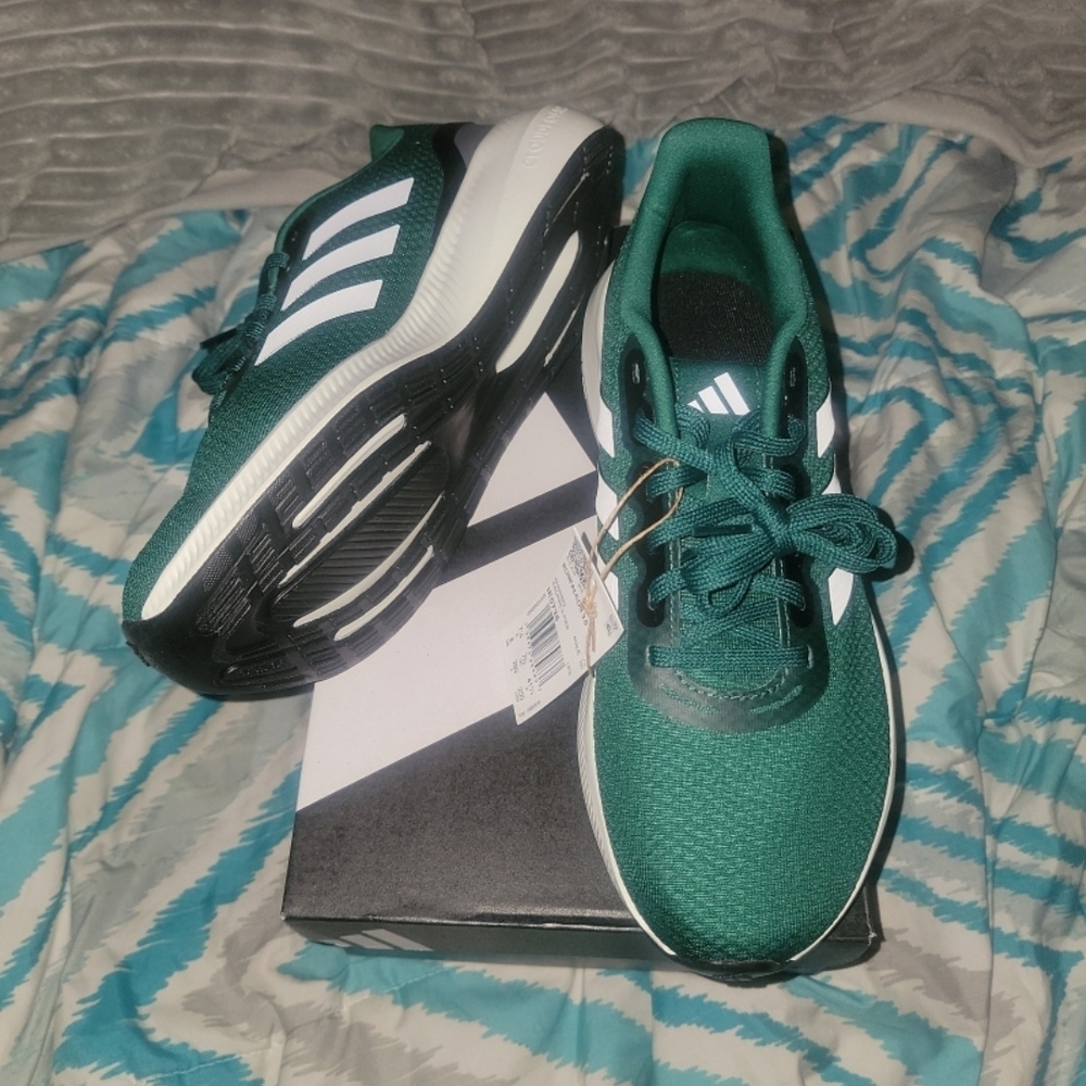 Adidas Sneakers  Run Falcons 3.0 men's 8 women's 9 color: green Brand New